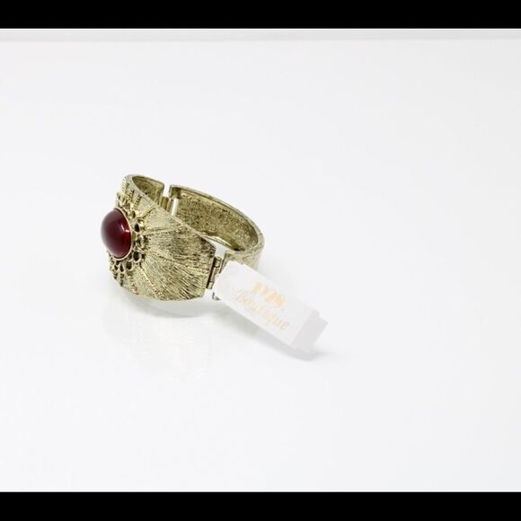 1928 Brass Hinged Bangle with Red Stone - Picture 13 of 14